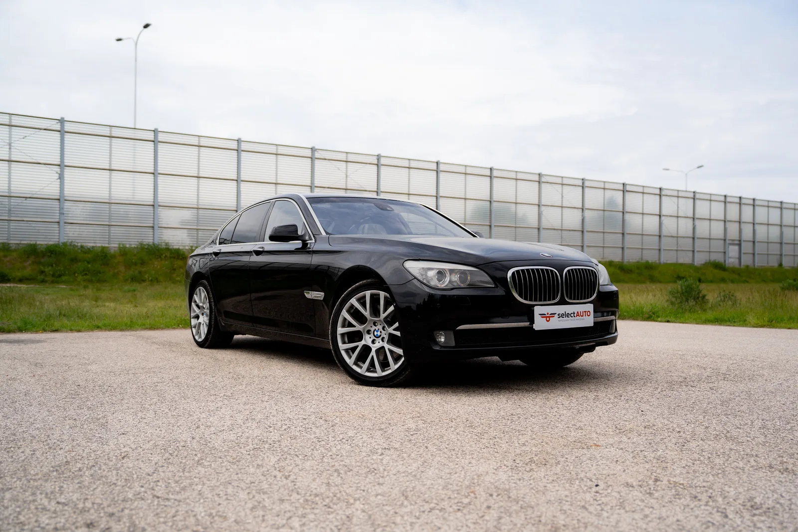 BMW Seria 7 (2009) — zdjęcie 3