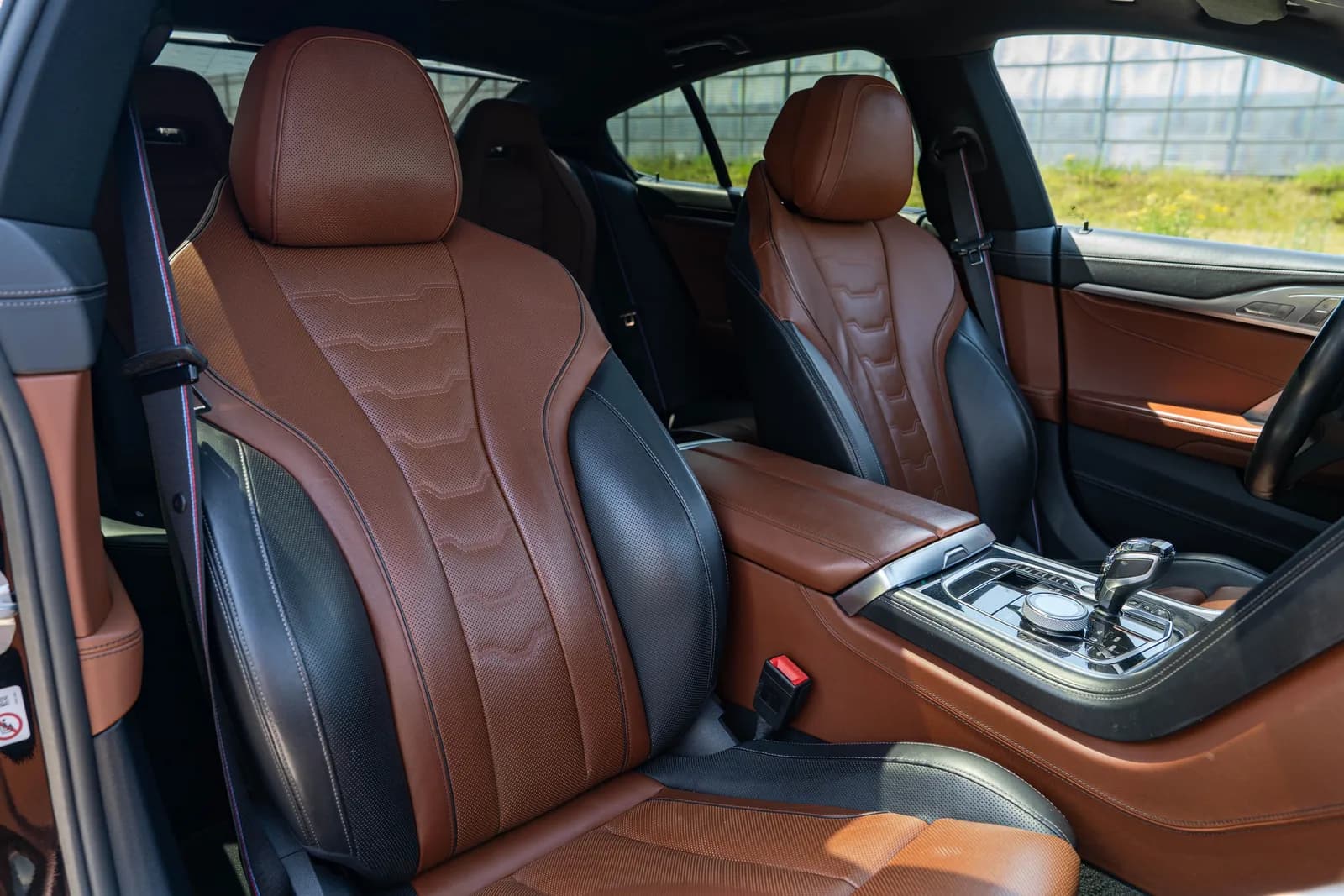 BMW Seria 8 zdjęcie 23
