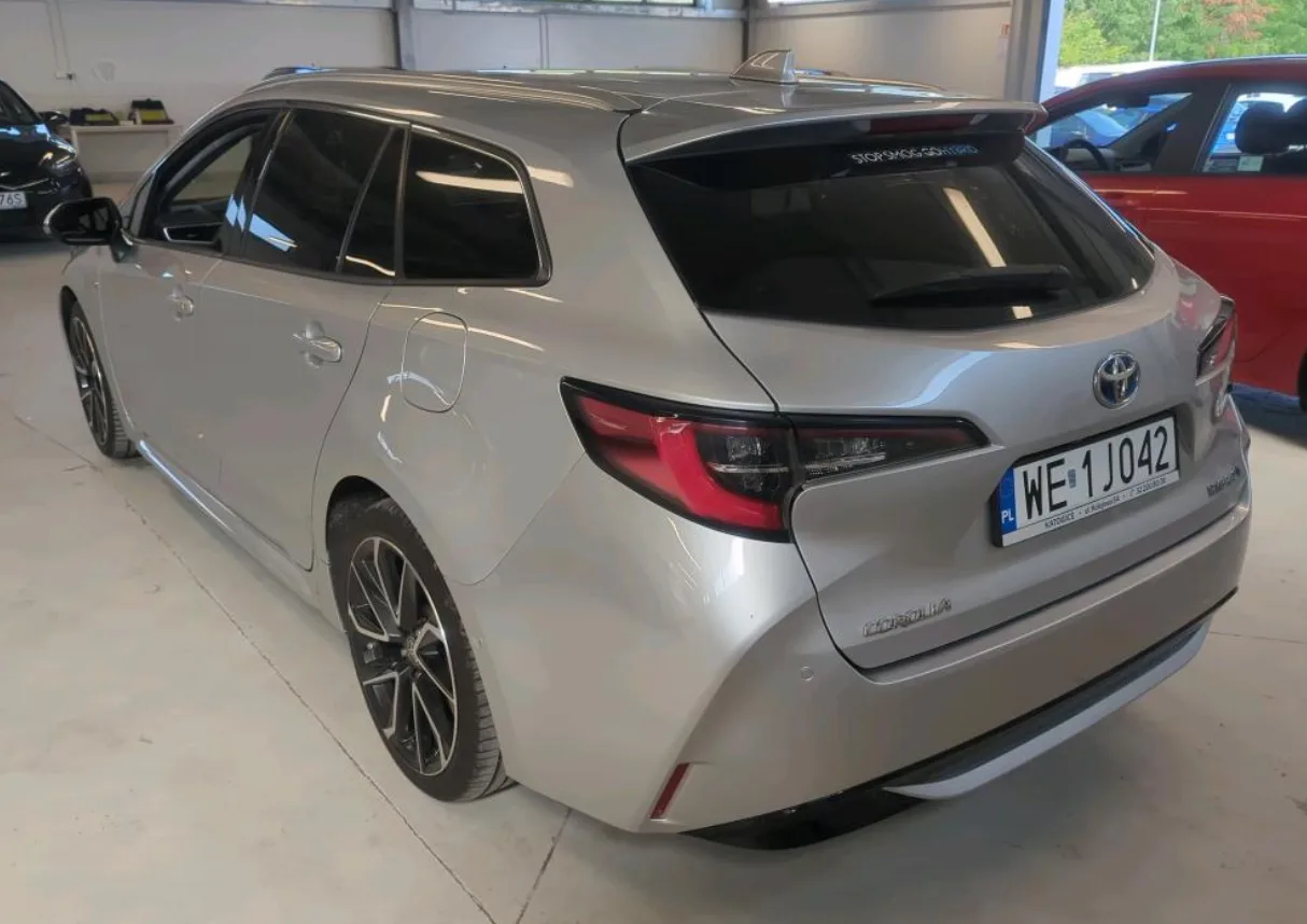 Toyota Corolla (2020) — zdjęcie 3