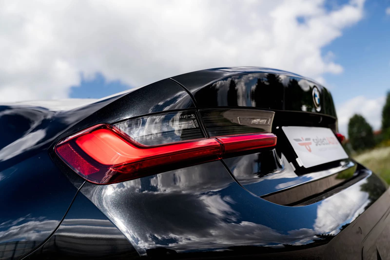 BMW Seria 3 zdjęcie 13