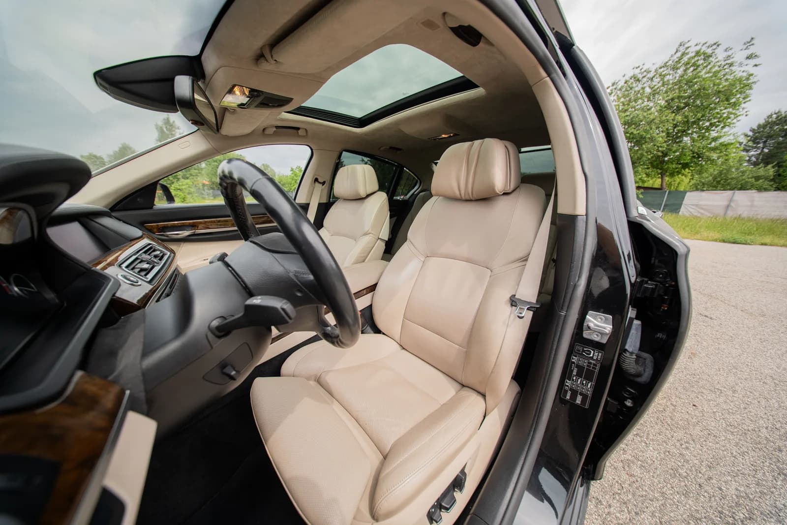 BMW Seria 7 zdjęcie 22