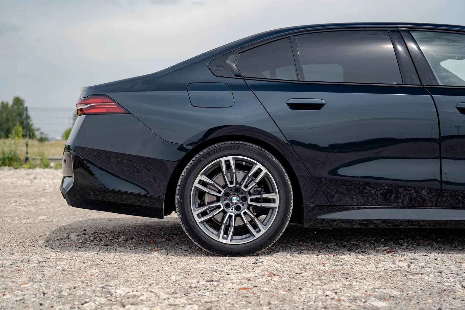 BMW Seria 5 zdjęcie 12