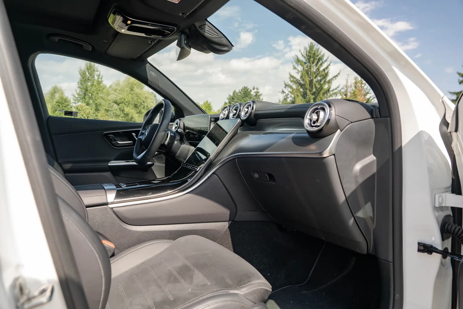Mercedes-Benz GLC zdjęcie 23