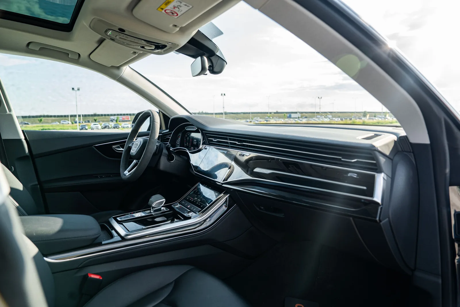 Audi Q8 zdjęcie 18
