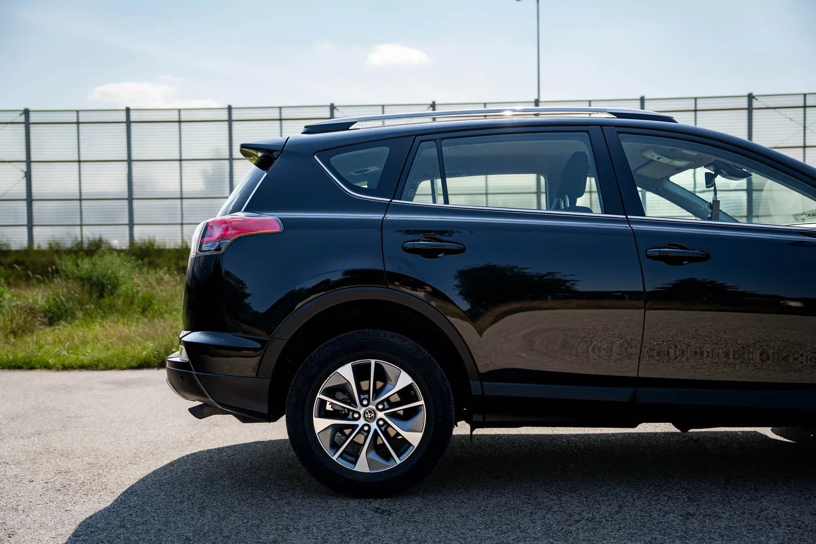 Toyota RAV4 zdjęcie 7