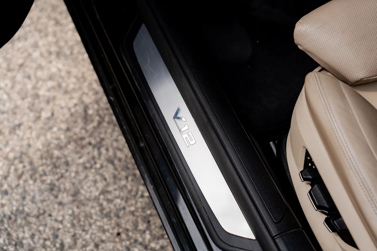 BMW Seria 7 zdjęcie 25