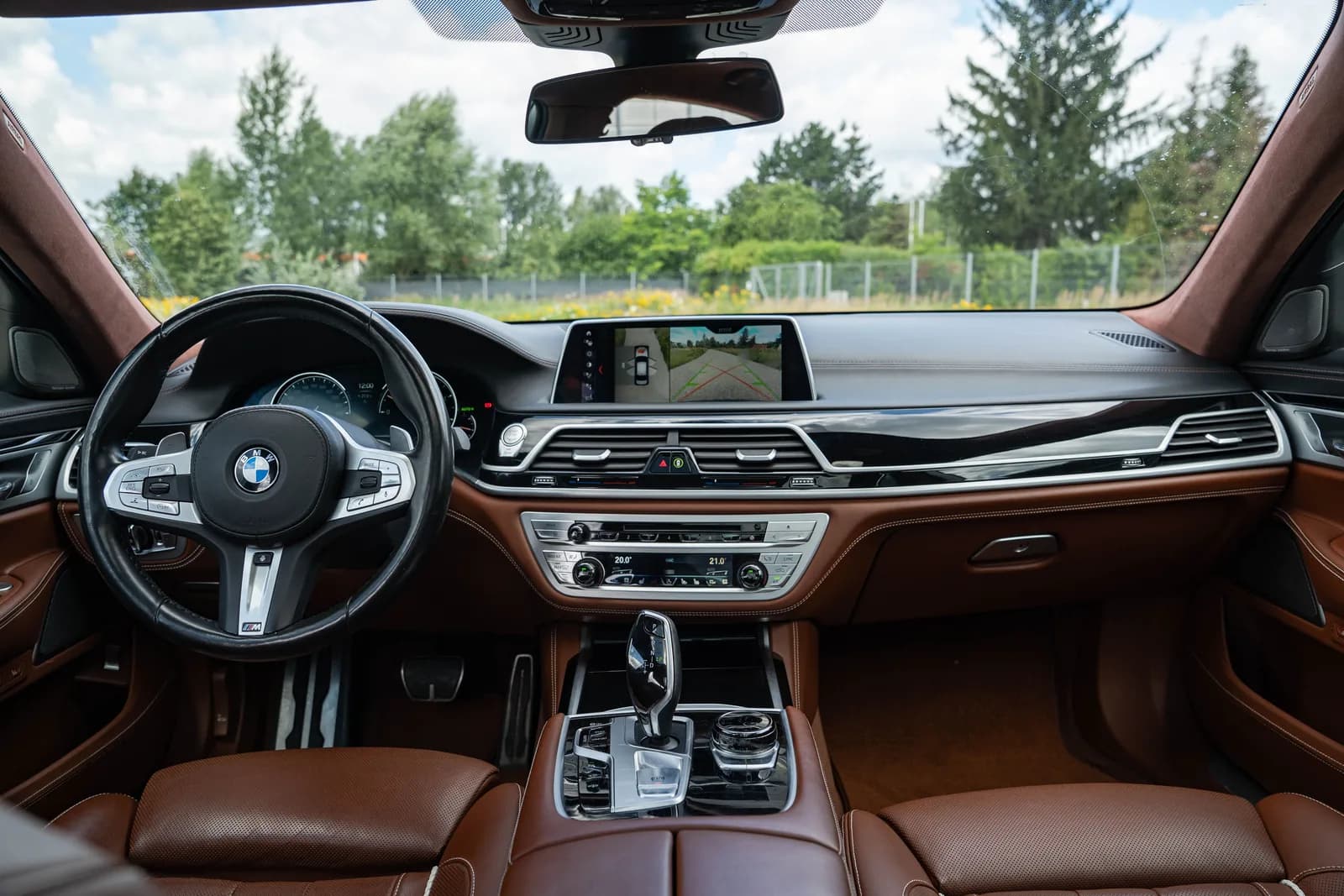 BMW Seria 7 zdjęcie 18