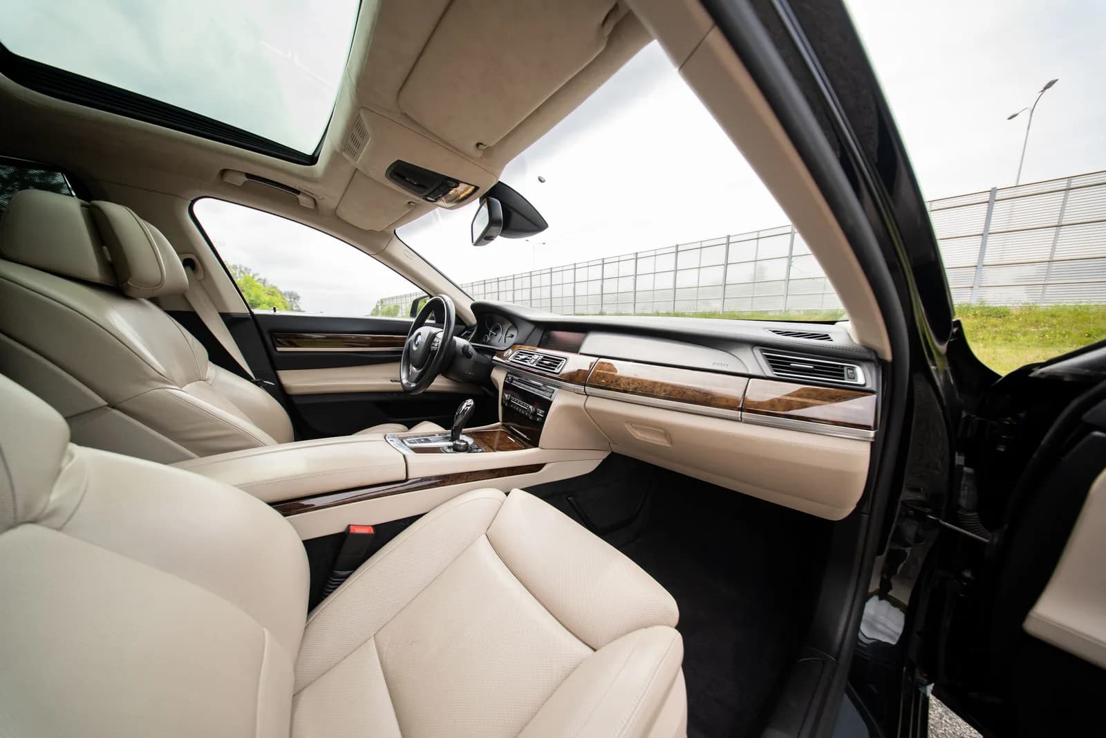 BMW Seria 7 zdjęcie 20