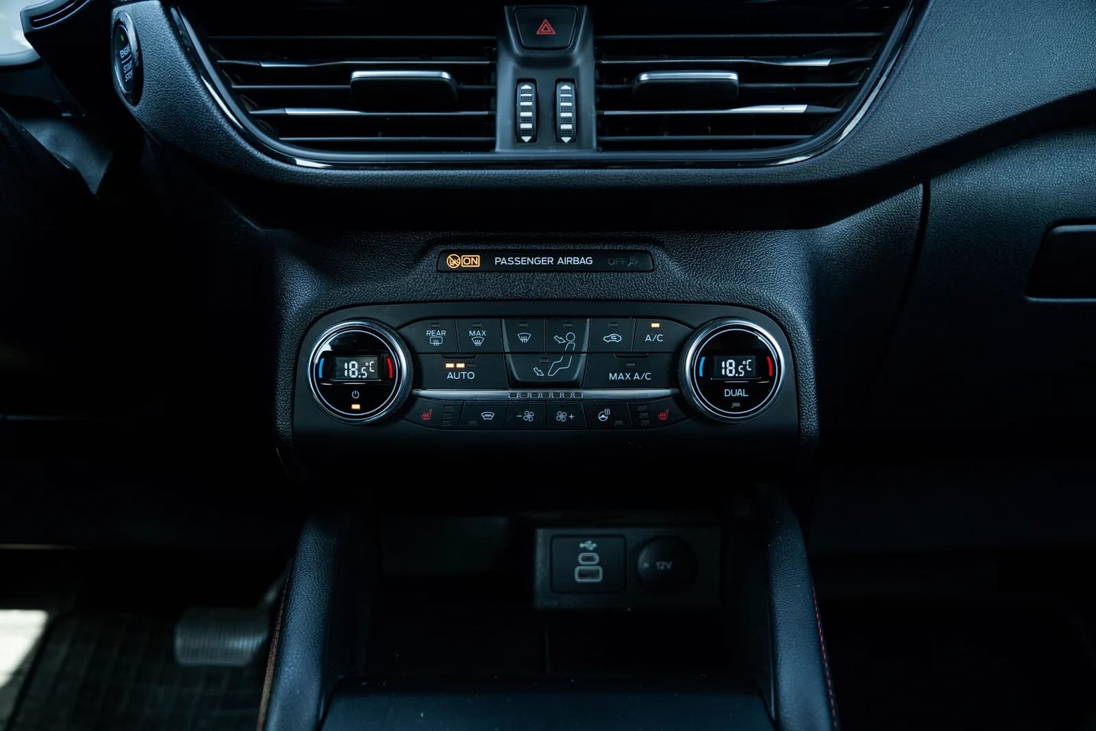 Ford Kuga zdjęcie 21