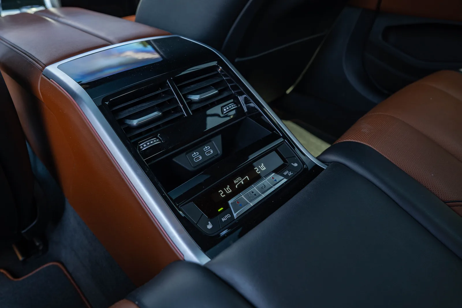 BMW Seria 8 zdjęcie 26