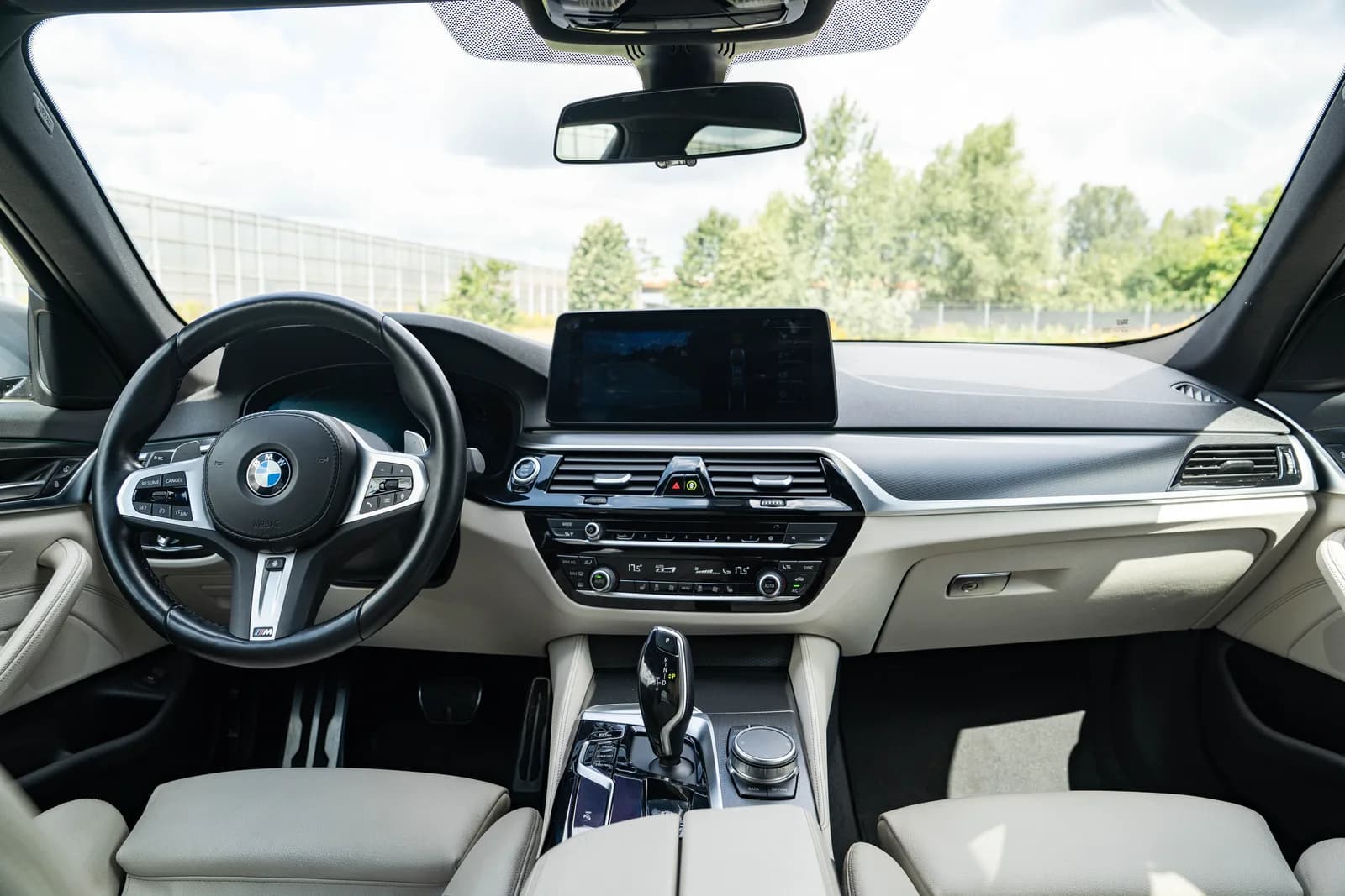 BMW Seria 5 zdjęcie 21