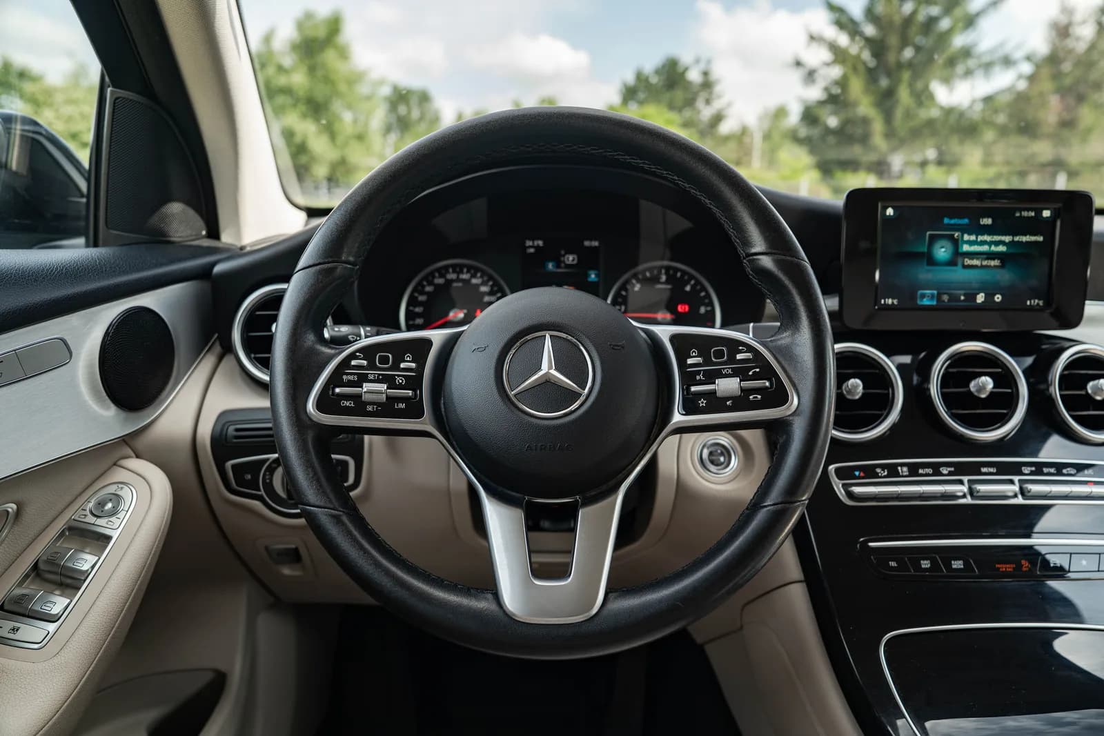 Mercedes-Benz GLC zdjęcie 17