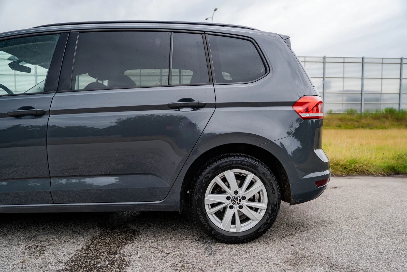 Volkswagen Touran zdjęcie 12