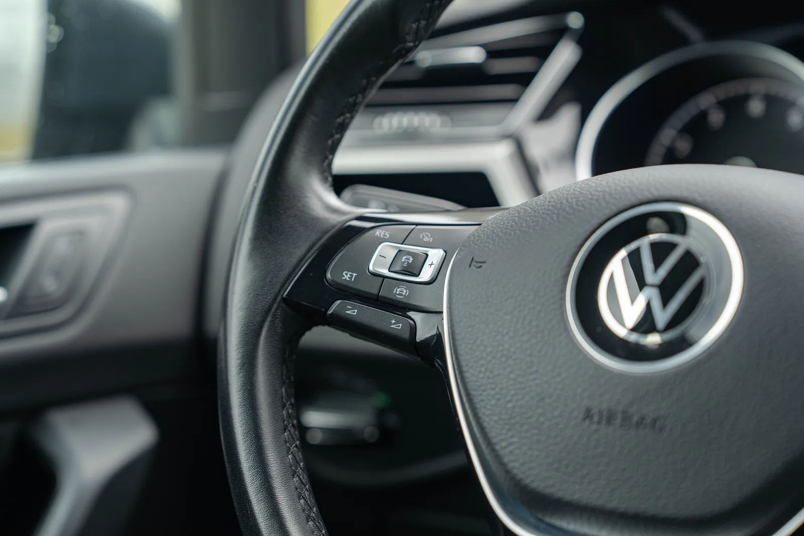 Volkswagen Touran zdjęcie 18
