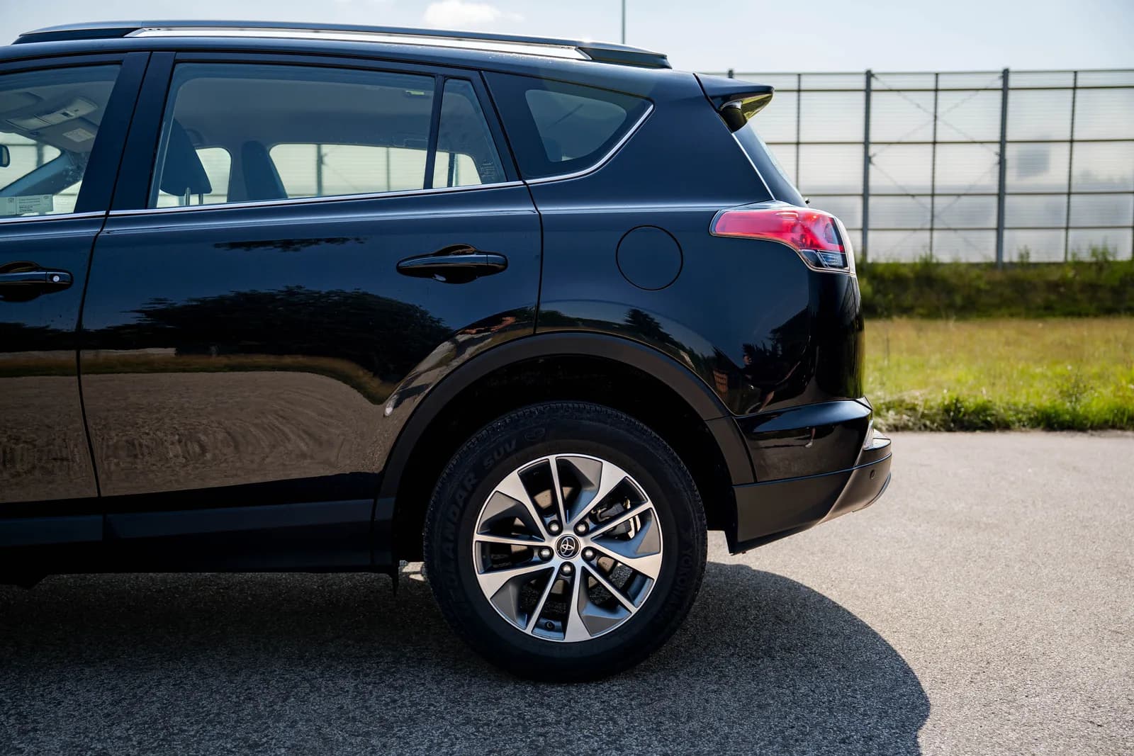 Toyota RAV4 zdjęcie 12