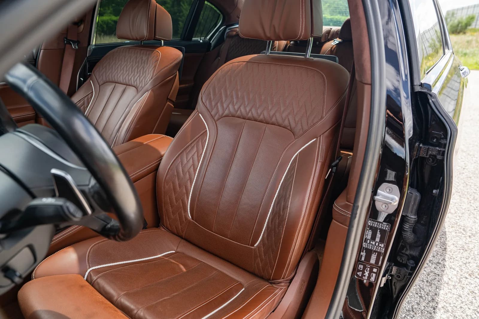 BMW Seria 7 zdjęcie 21