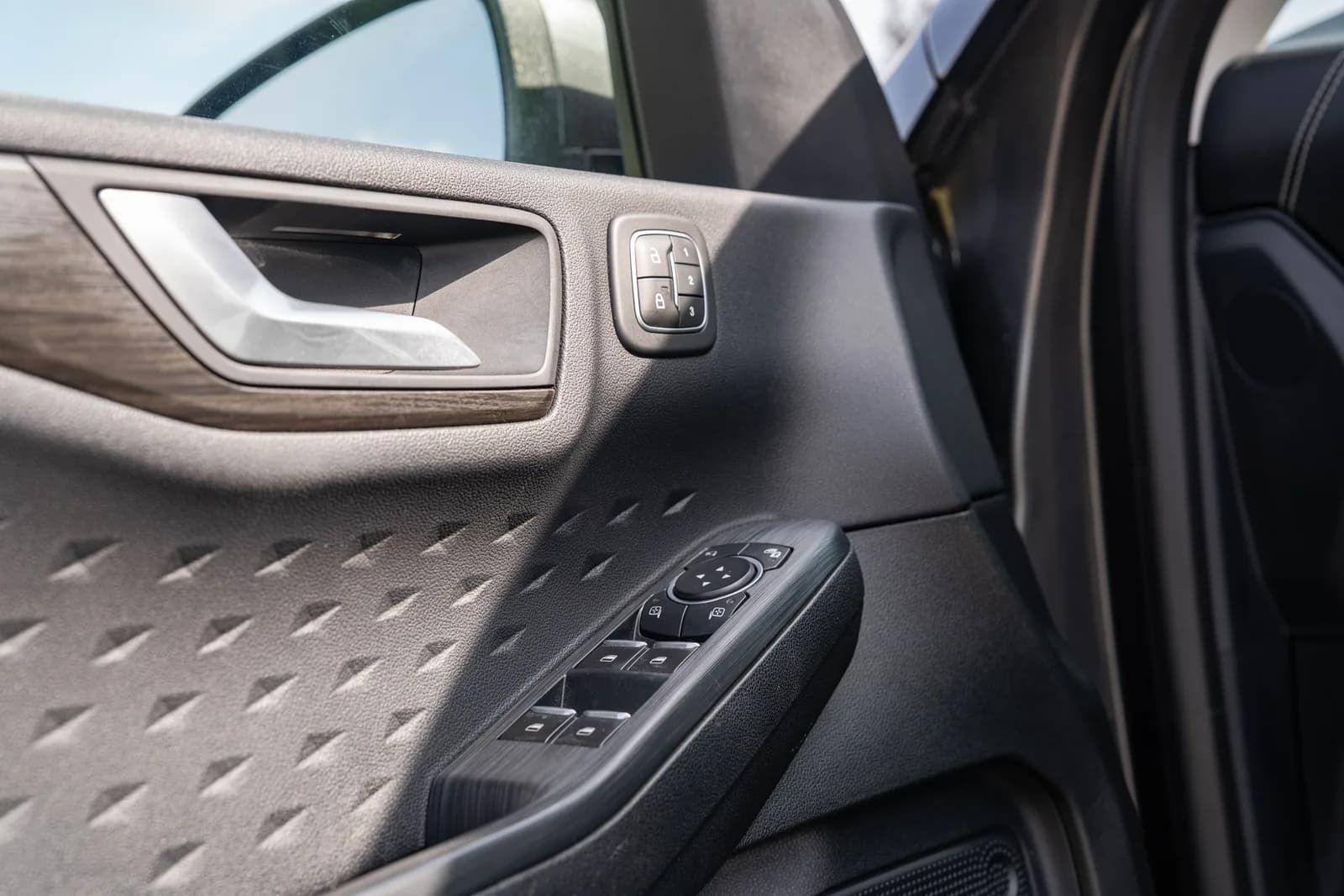Ford Kuga zdjęcie 23