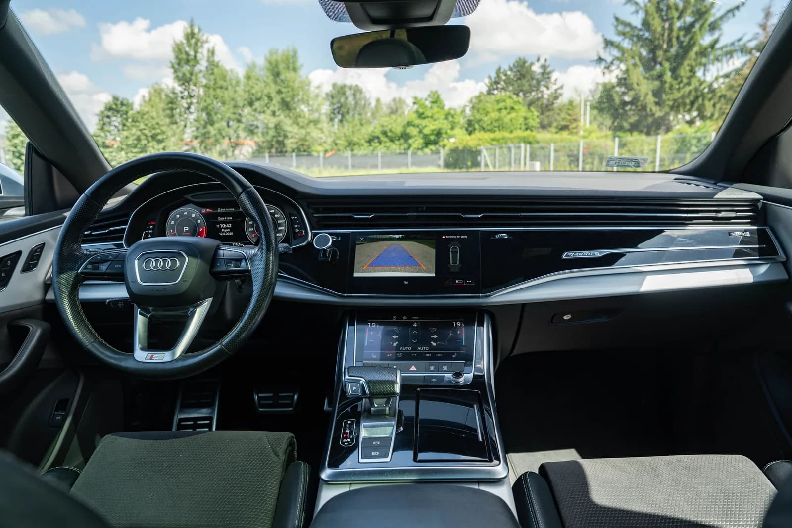 Audi SQ8 zdjęcie 19