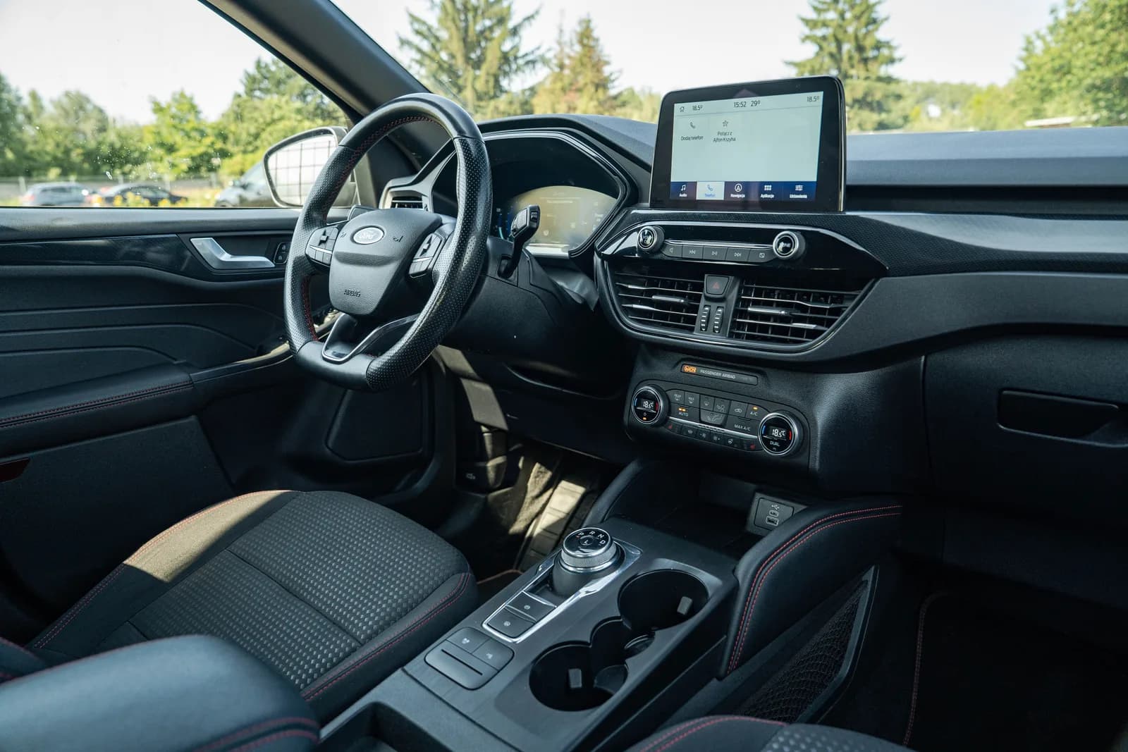 Ford Kuga zdjęcie 23