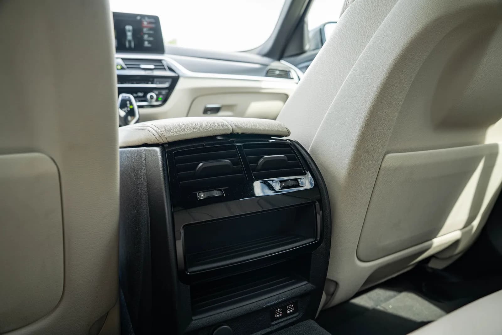 BMW Seria 5 zdjęcie 33