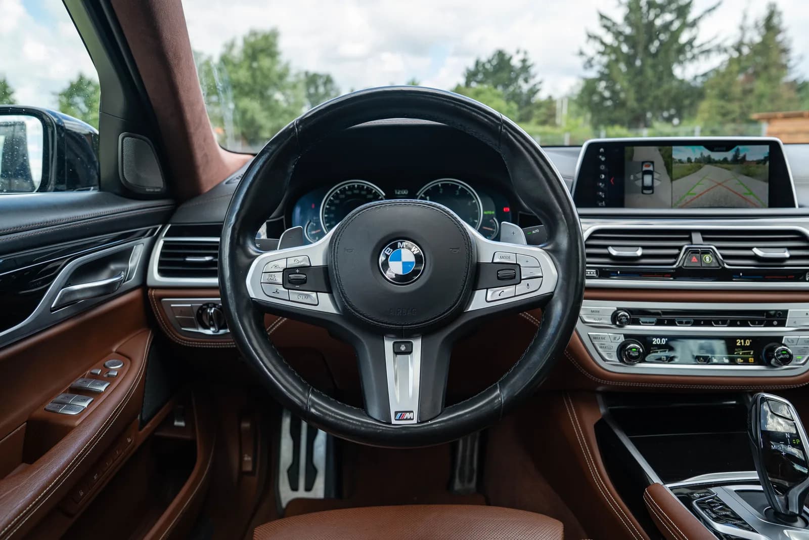 BMW Seria 7 zdjęcie 17
