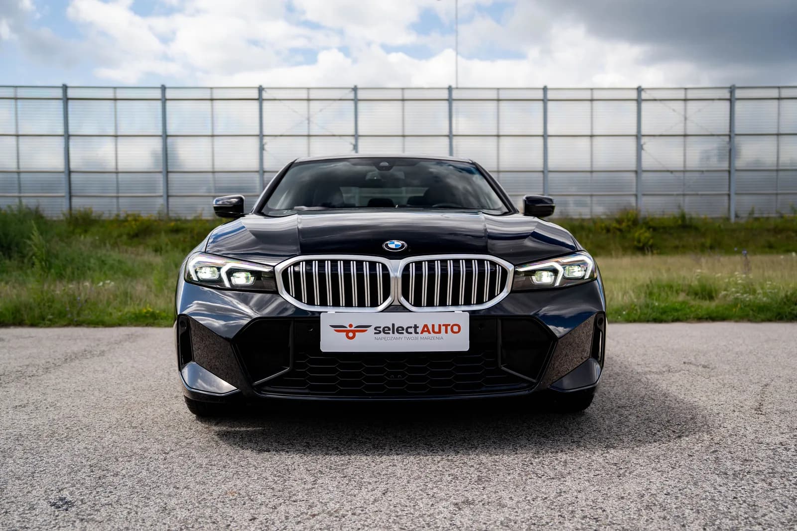 BMW Seria 3 zdjęcie 2