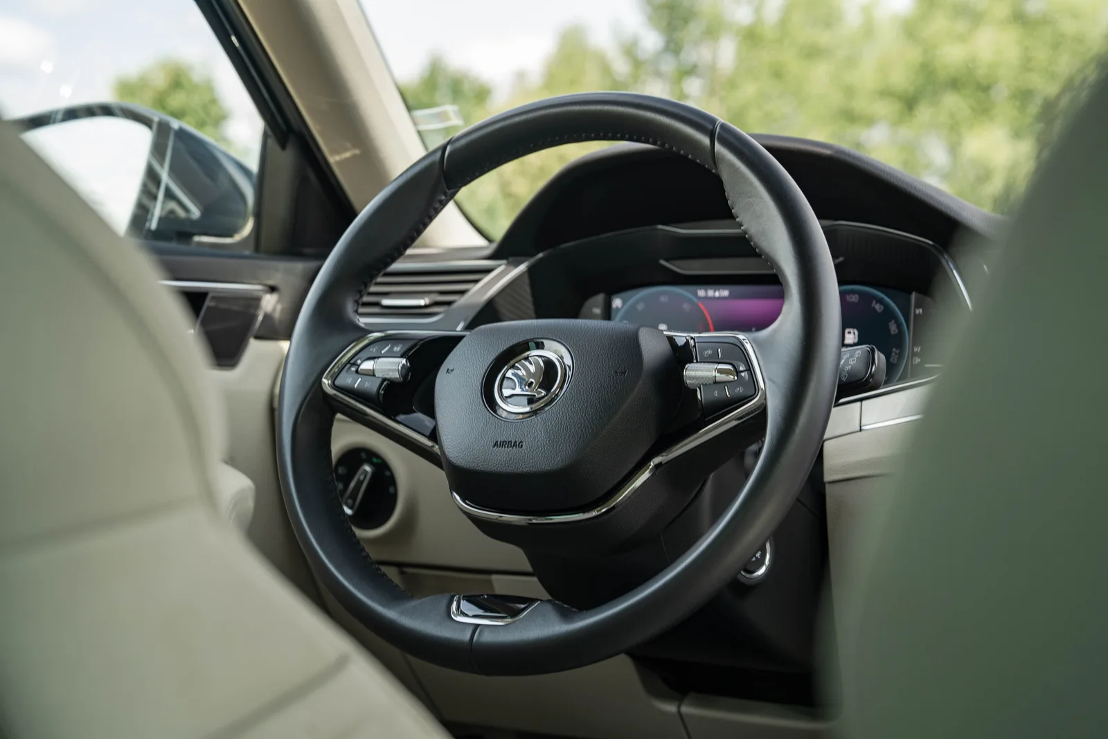 Skoda Superb zdjęcie 20