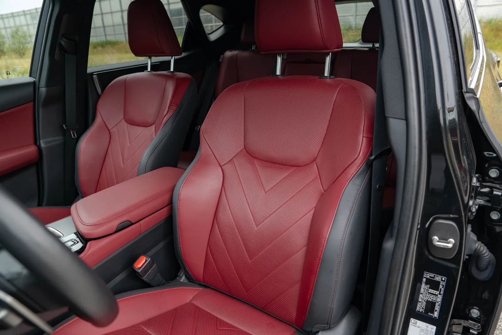 Lexus NX zdjęcie 27