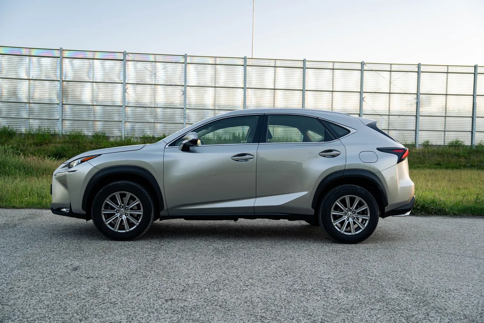 Lexus NX zdjęcie 10
