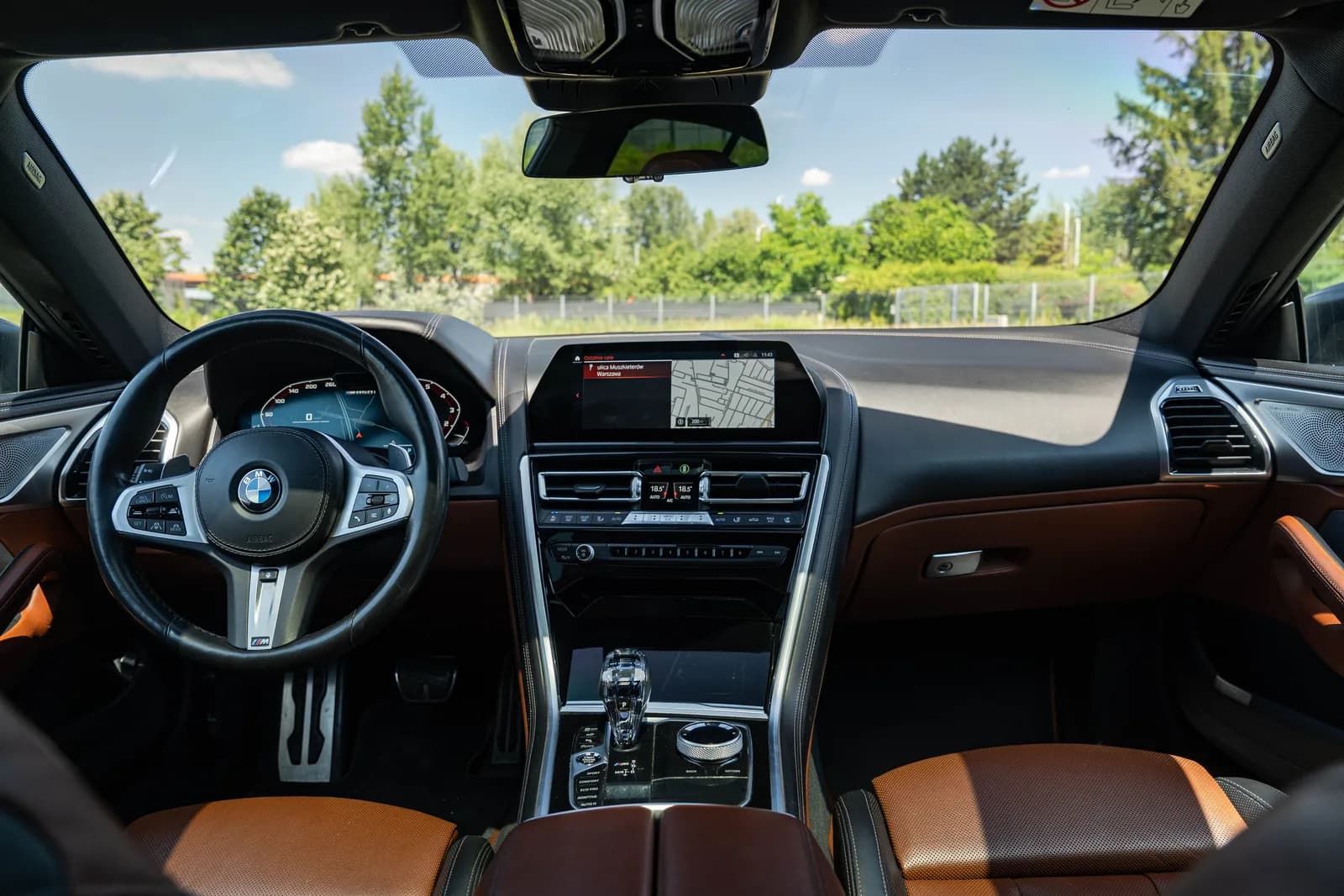 BMW Seria 8 zdjęcie 16