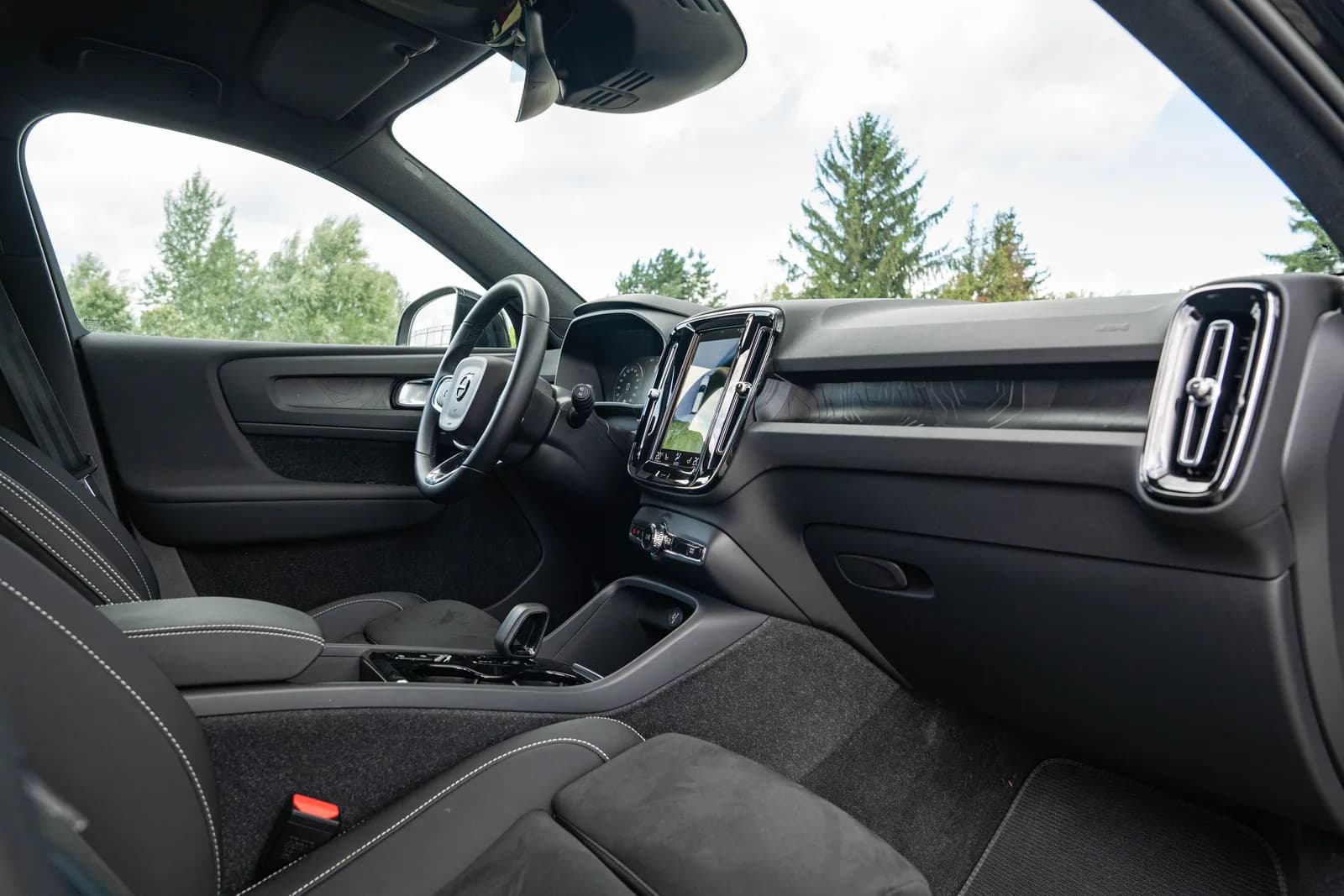 Volvo XC 40 zdjęcie 25