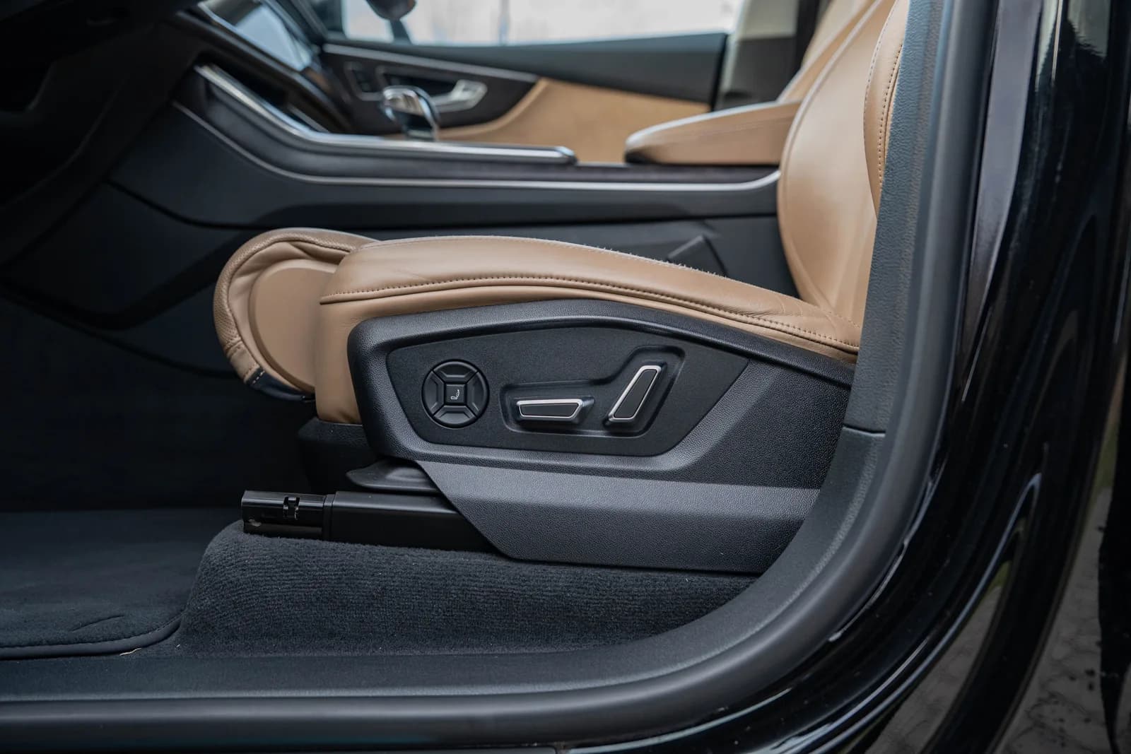Audi Q8 zdjęcie 25