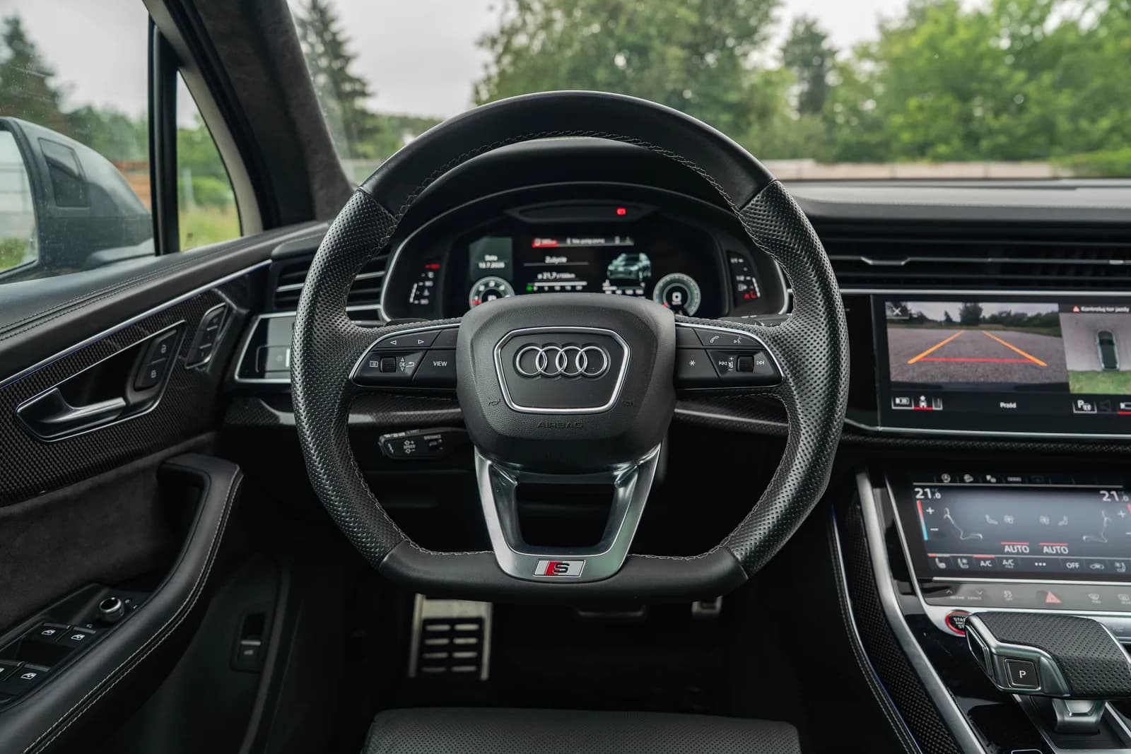 Audi SQ7 zdjęcie 17